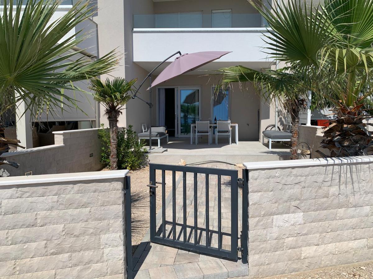 Apartment Garden Mandre Ngoại thất bức ảnh